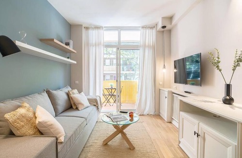 El Parc i la Llacuna del Poblenou Apartment | Modern stylish 3 bedroom Arco de Triunfo