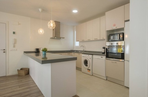 Jesus Apartment | Modern, Stylish Apartment with balcony