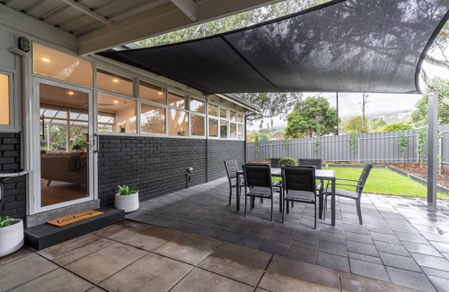 Hazelwood Park Apartment | Modern Stylish Self-contained Apartment