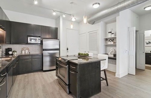 Dallas Design District Apartment | Modern Stylish Suite Design Distict Dallas