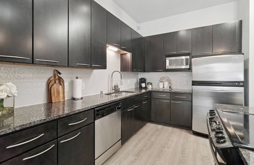 Dallas Design District Apartment | Modern Stylish Suite Design Distict Dallas