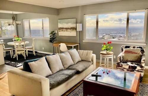 San Leandro House | Modern Stylish Unit w/Parking Perfect for Group