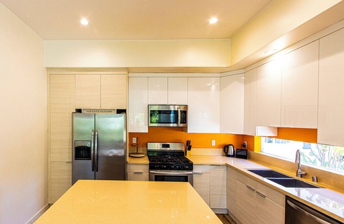 Canoga Park Villa | Modern Stylish Villa in West Hills