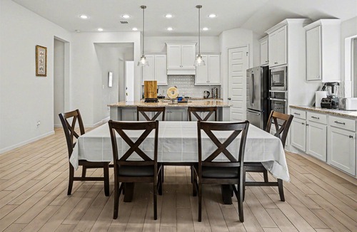 Manvel House | Modern Suburban Retreat Near Shopping & Parks