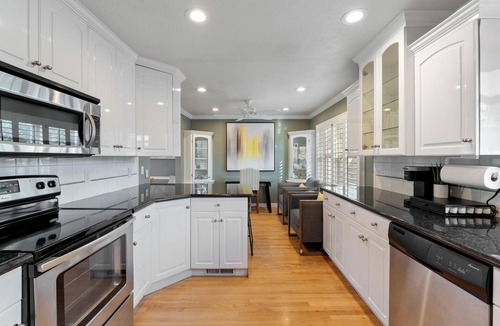 Salt Lake City House | Modern Suburban Getaway: Backyard ~ Hot Tub ~ BBQ! Close to Mountains/Downtown