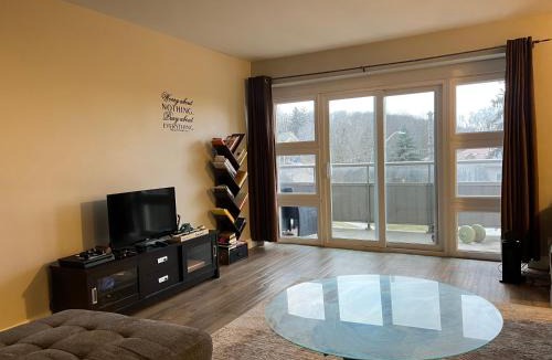 Glenridge House | Modern Suite, 1 Guest Room