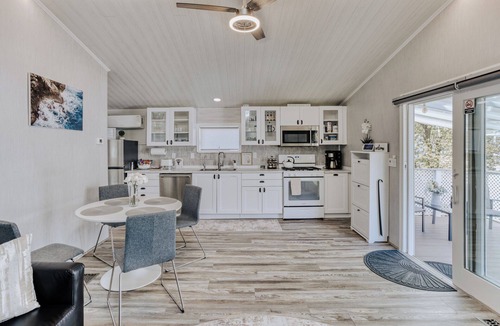Painted Post Apartment | Modern Suite 10 Min to Corning Quiet & Cozy