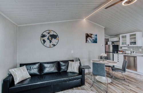 Painted Post Apartment | Modern Suite 10 Min to Corning Quiet & Cozy