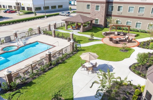 Spring Branch West Apartment | Modern Suite | 24 Hour Business Center + Fitness Center + Outdoor Pool