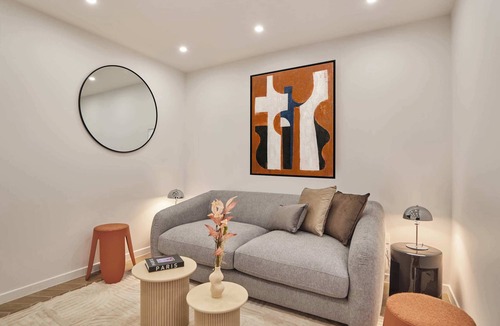 17th Arrondissement Apartment | Modern Suite Center of Paris Montmartre