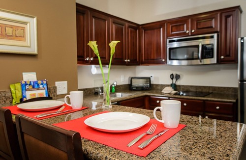 Webster Hotel | Modern Suite | Free Breakfast + Pool + Hot Tub