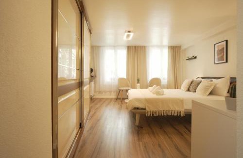 Balliz Apartment | Modern Suite with Aare View - Heart of Old Town ll