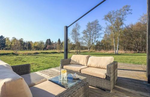 Vejby House | Modern Summer House With Private Forest In Vejby