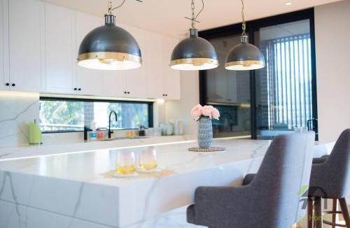 Epping Villa | Modern Summer Palace in Epping