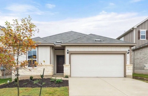 Buda House | Modern Sunfield Home w/Pool & Gym
