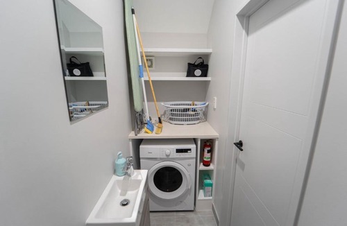 Sunnyhills House | Modern Sunnyhills Town House