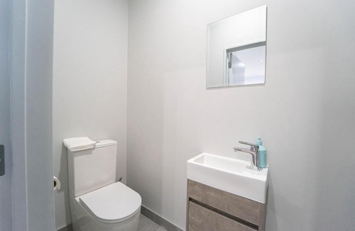 Sunnyhills House | Modern Sunnyhills Town House