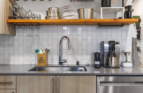 West Woodland Apartment | Modern Sustainable Design in Ballard