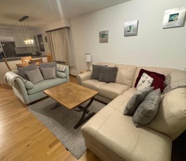 Taesch Apartment | Modern Täsch Apartment with Free Parking