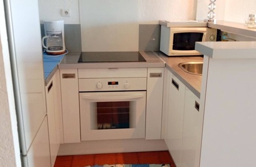 La Cote Radieuse Apartment | Modern T2 Sea View, 3 Stars, Private Parking, Near Beach