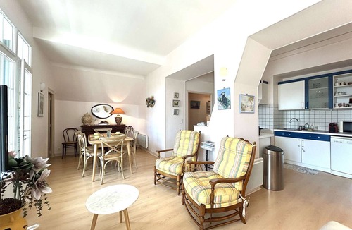 La Baule-Escoublac Apartment | Modern T3 Apartment in La Baule, 6 pax