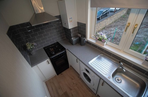 Galashiels House | Modern Terrace Flat with Small Games Room