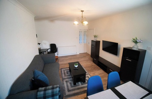 Galashiels House | Modern Terrace Flat with Small Games Room