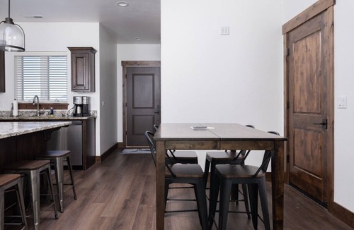 Victor Villa | Modern Teton Getaway with A/C