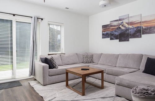 Victor Villa | Modern Teton Getaway with A/C