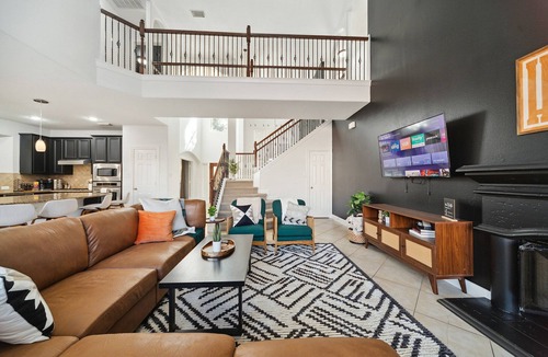 Klein House | Modern Texas Themed Getaway near Houston!