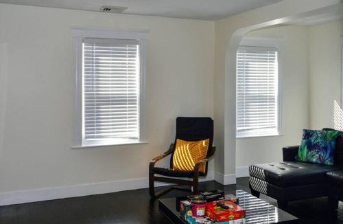 Stoneham Apartment | Modern Three Bedroom Condo - Boston