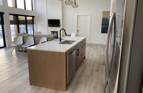 Northwest Cove House | Modern three bedroom with Panoramic Oceanview