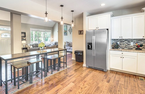 Lynchburg House | Modern Tims Ford Lake Home w/Private Dock & Pool!