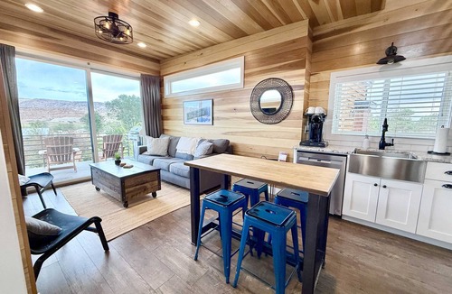 Escalante House | Modern Tiny Cabin Near Grand Staircase Utah