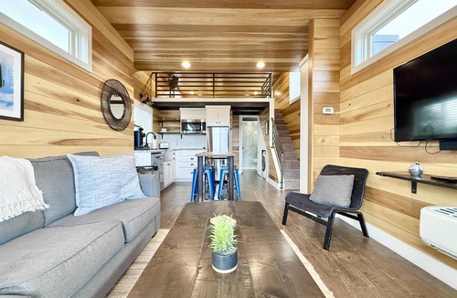 Escalante House | Modern Tiny Cabin Near Grand Staircase Utah