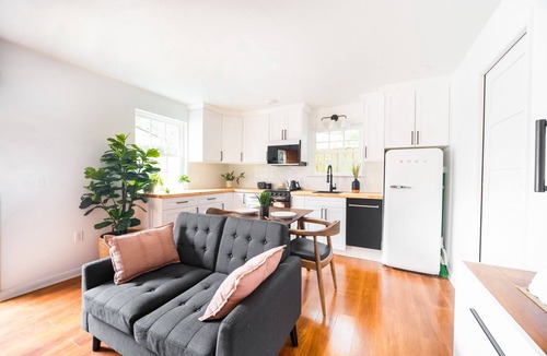 Statesboro Apartment | Modern Tiny Home! Near GSU