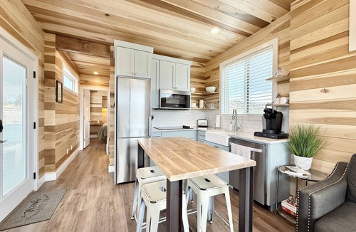 Escalante House | Modern Tiny Home Near Escalante Monument View