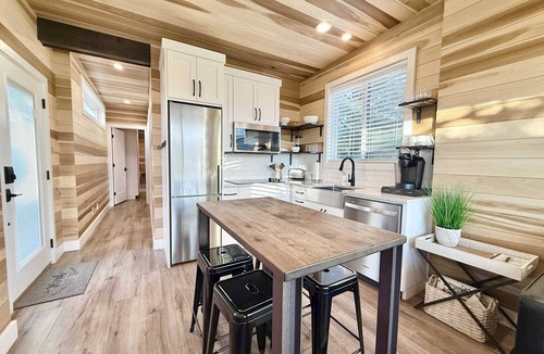 Escalante House | Modern Tiny Home Near Grand Staircase Utah