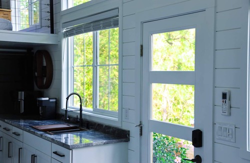 Shady Cove Cabin | Modern Tiny House in the Woods w/Hot Tub