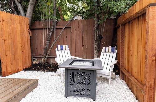 Newhall Apartment | Modern Tiny House Retreat w/Sauna, Fire Pit & Workspace