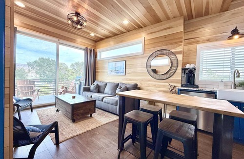 Escalante House | Modern Tiny Loft Near Grand Staircase, Utah Views!
