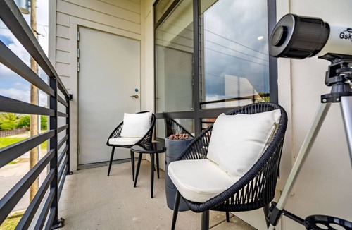 Fort Worth Villa | Modern Townhome | Fire Pit, Telescope, By Magnolia