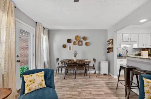 Greensboro House | Modern Townhome-Prime Location in GSO