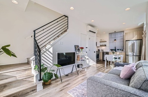 East Queen Anne House | Modern Townhome, Private Balcony, Waterfront Views