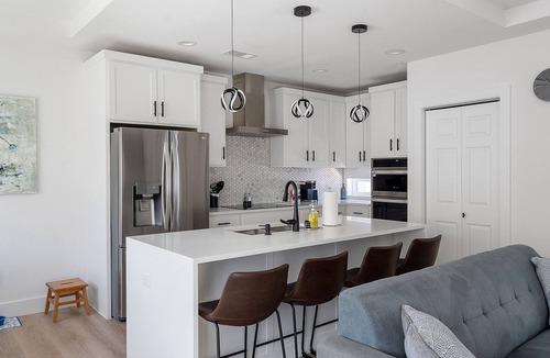 Oak Cliff Apartment | Modern Townhome Rooftop Backyard Garage 2
