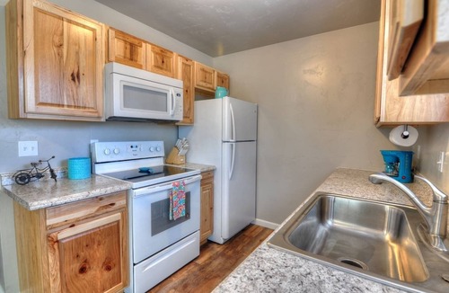Grand Junction House | Modern Townhome with private HOT TUB!
