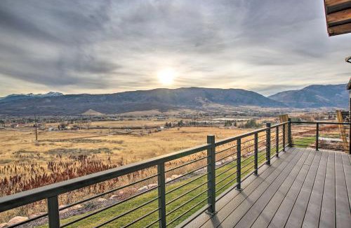 Eden House | Modern Townhome w/Mtn Views < 7 Mi to Ski Resorts