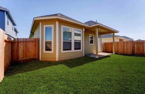 Central Southwest House | Modern Townhome with beautiful walking trail