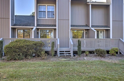 Pinehurst House | Modern Townhome with Deck and Golf Course Views!