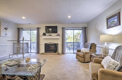Pinehurst House | Modern Townhome with Deck and Golf Course Views!